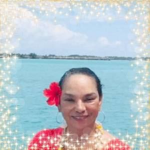 Meet your Posher, Laura